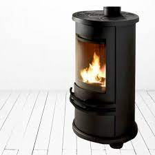 Купить Печь-камин Invicta Orense в интерьере чугунная в Слуцке в Слуцке