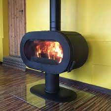 Купить Печь-камин Invicta Fifty Sur Pied в интерьере чугунная в Слуцке в Слуцке