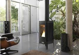 Купить Печь-камин Invicta Iwaki on base в интерьере чугунная в Слуцке в Слуцке