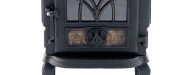 Чугунный камин со стеклом Сибирь 7 фото в интерьере в Слуцке