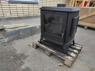 Купить чугунный Печь-камин EVEREST S13 в Слуцке фото в интерьере в Слуцке