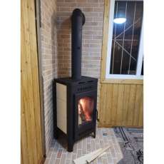 Недорогой камин со стеклом Бавария Оптима с плитой фото в интерьере в Слуцке