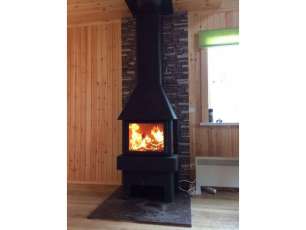 Недорогой камин Бавария 3 стекла чёрная фото в интерьере в Слуцке