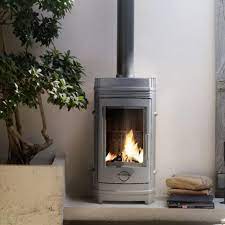 Печь-камин Invicta Chatel чугун в интерьере Амазонка бай фото в Слуцке