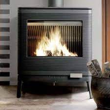 Печь-камин чугунный Invicta Kazan в интерьере Амазонка бай фото в Слуцке