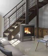 Печь-камин чугунный Invicta Kazan в интерьере Амазонка бай фото в Слуцке